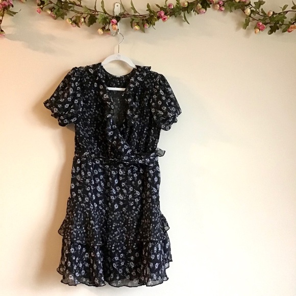 Topshop tiered floral print surplice black dress - Picture 5 of 11